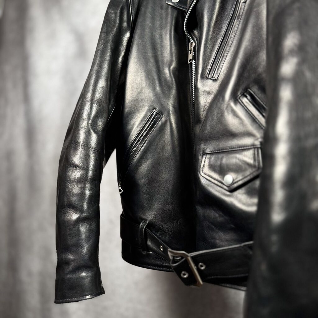 MASSES LEATHER JKT VINTAGE W サイドジップポケットとウエストベルト接写