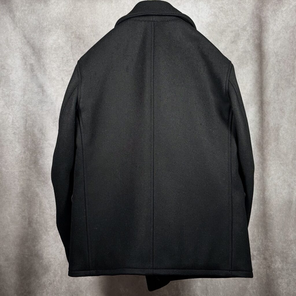 MASSES P COAT 背面全景