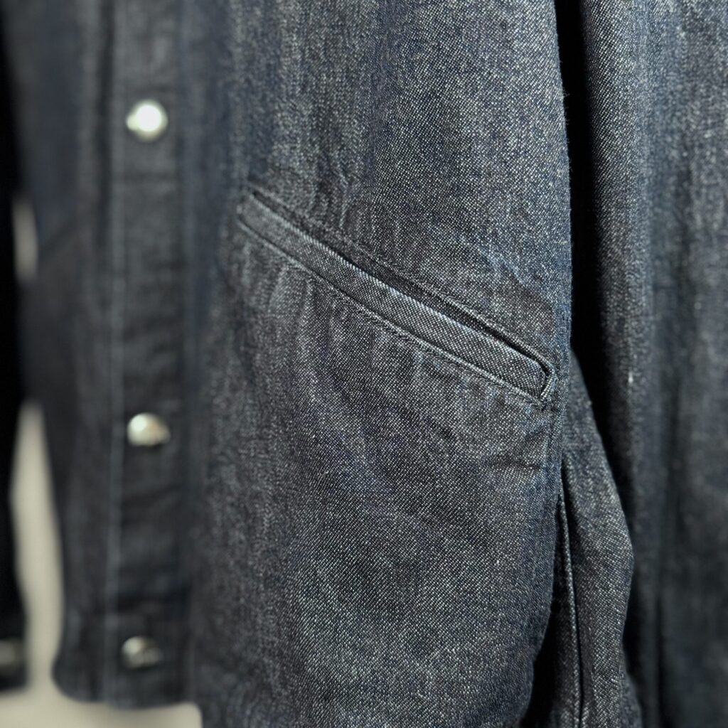 MASSES DENIM SNAP JKT 変形スラッシュポケット接写