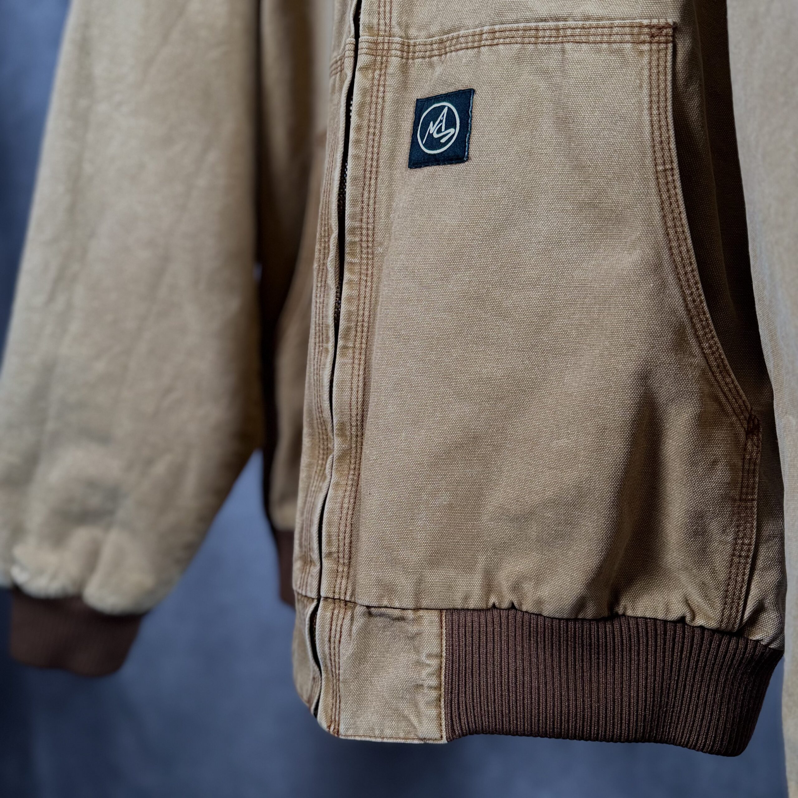 MASSES DUCK HOODED JKT ACID 裾・袖リブ接写
