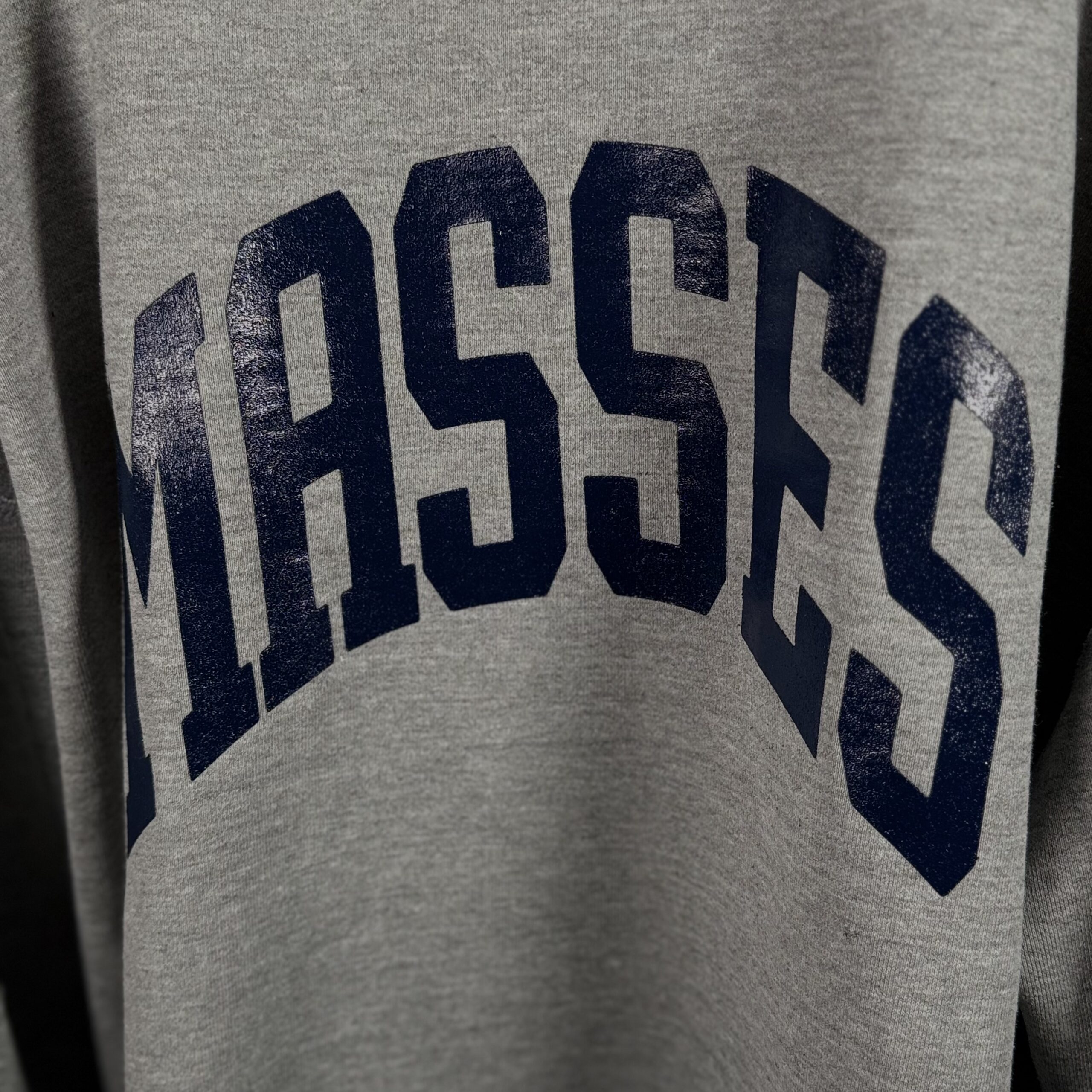 MASSES SWEAT HOODED ARCH WASH ヴィンテージウォッシュ加工接写